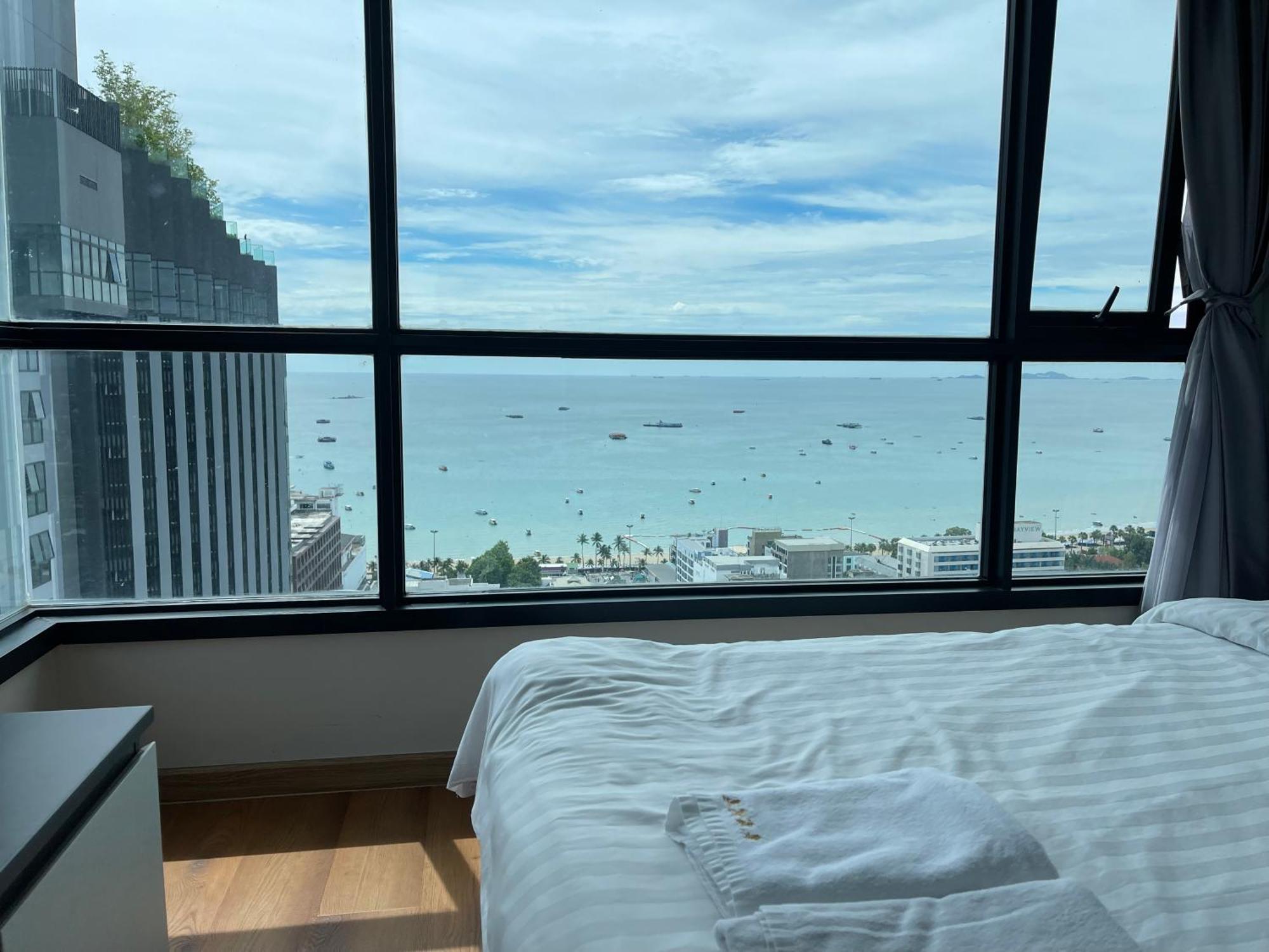 Апартаменти The Base Pattaya By Feng Екстер'єр фото